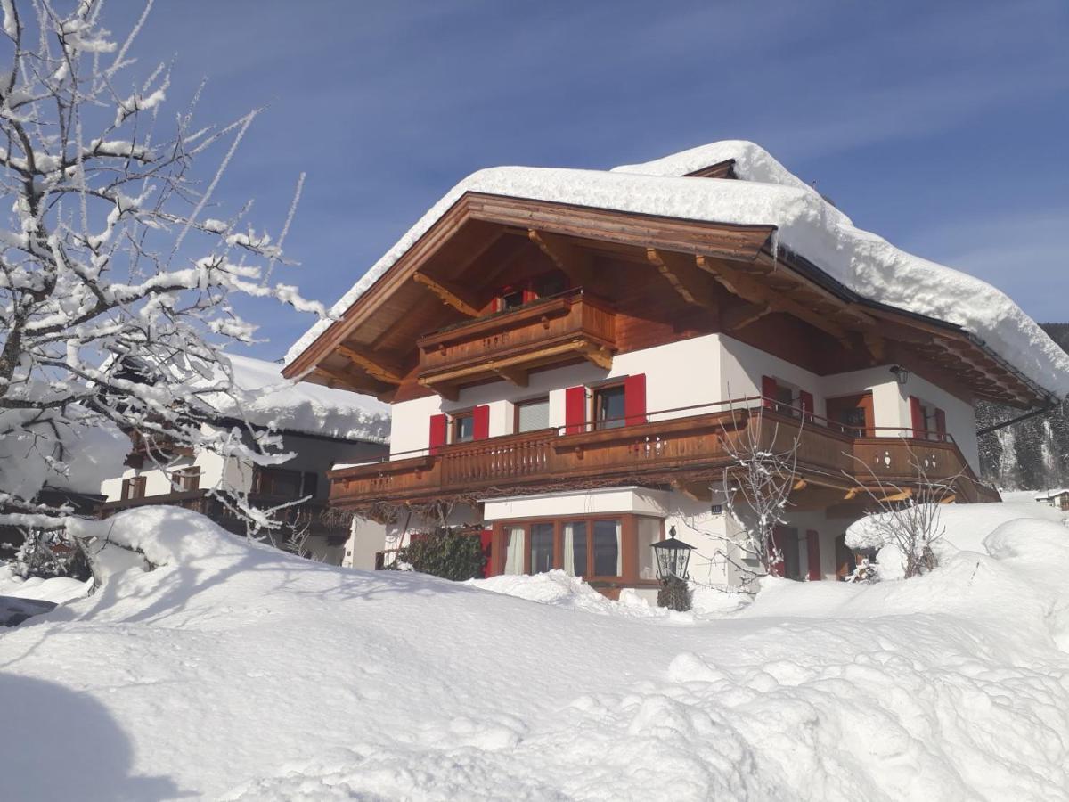 Haus Erika Lägenhet Brixen im Thale Exteriör bild