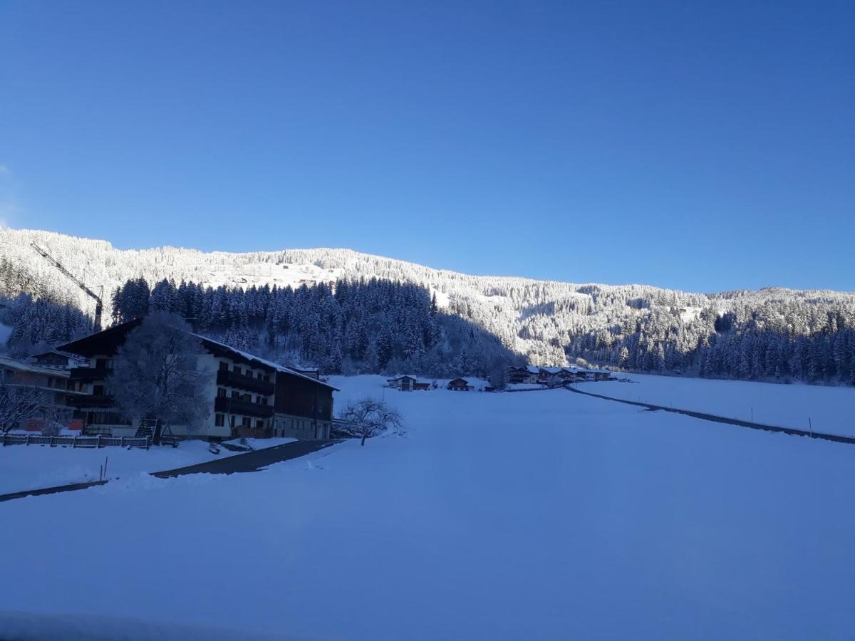 Haus Erika Lägenhet Brixen im Thale Exteriör bild
